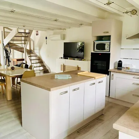 Apartamento Large, Bright Loft With Mezzanine Cannes