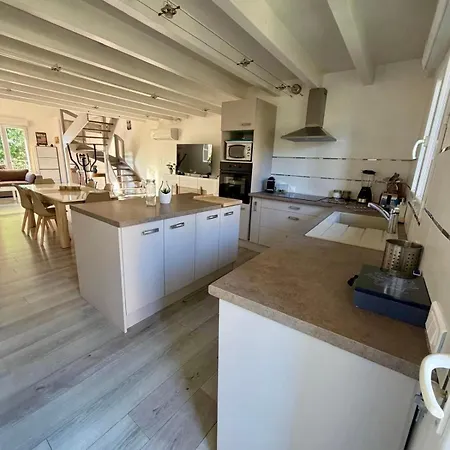 Apartamento Large, Bright Loft With Mezzanine *